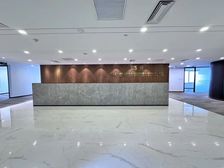 望京 保利国际 央企直租 正对电梯 工位充足 精装修可配家具