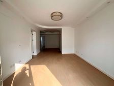 南北通透 精装修 满五 小区绿化高 电梯房 楼层好