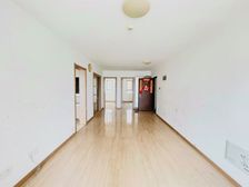 历下CBD旁 送车位 近地铁 小三居边户 采光好