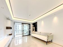 南站天花板 开发商保留房 四开间朝南 沿河景观 一梯一户