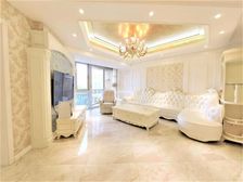 嘉汇新上 高区朝南 大三房 送精装修 有车位 业主诚意出售!