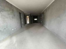 房东最近刚刚谈下来30000元,诚心要来电看房砍价