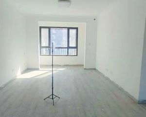 仁恒洋房挨着地铁 南向采光好 品质小区 南北通透