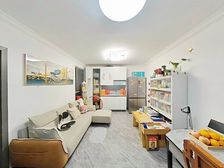 模范新上精装!电梯中层,两开间朝南,采光极好!房东诚心出售。