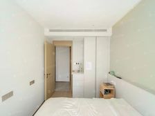 医疗配套成熟 有电梯 商圈成熟 出行方便 商品房 豪华精装