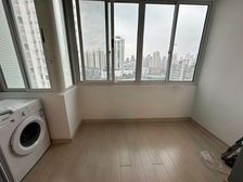 新上必看好房,房东诚意出售,闹中取静,看房方便,看苏州河