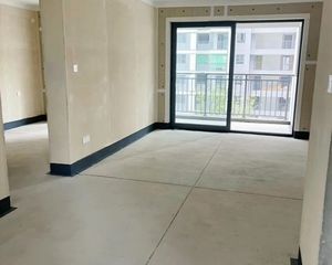 单价1万 次新小区 小高层 南北通透四房两卫 好楼层