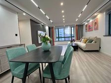 业主 一卖 这套房子怎一个哇塞啊 阳光刺眼 婚房装修