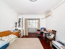 满五 近医院 次新房 精装修 南北通透 商业配套齐全