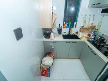 爱建新村 双南双天井 一梯两户 曹二书包房