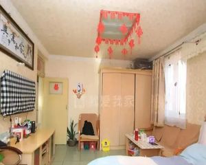 永安西里,南向 两居,户型方正 ,中间楼层,户型方正,采光好