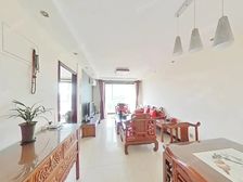 阎村地铁站,精装电梯房2居室客厅落地大阳台,有飘窗,捡漏房