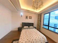 华侨城 商品房 停车方便 中间好楼层 商业配套齐全 双卫