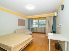 96年房龄,中间楼层,精装修,房东诚意出售,看中可谈