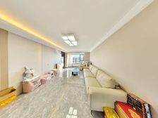 东文雅苑 南北通透,三室两厅两卫,精装修,全屋定制柜子