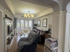 5楼复式商品房豪华装修 购物方便 临地铁 3卫采光充足 满五