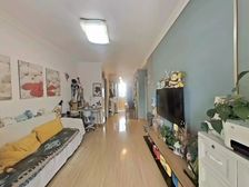 地铁口精装修南北两房出行方便快捷满五年诚意出售楼层好位置佳