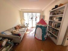 900Mi外国语 精装3楼南北房-户型南北通透 近新城地铁站