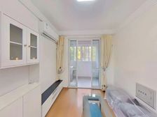 南北直通 通风效果好 全明户型一梯三户 保养好可拎包入住 约