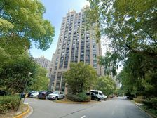 西郊半岛 小高层 价格好谈 位置安静 超大阳台 得房率高