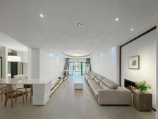 一楼带大花园!南北直通全明户型!业主置换诚意出售!看房有钥匙