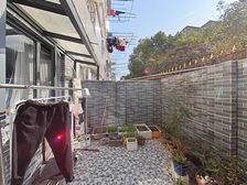 一楼带院 子 已改南北直通两房 可做三房 采光无遮挡 随时看