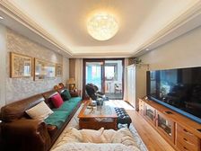 新出!!!一梯一户,带产权车位,中央空调带地暖,看房随时!