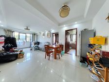 驿东苑 诚心出售 满五 小区前排 小区车位充足 门口运河跑