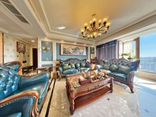 花好月圆 大四房 精装60万 小外滩夜景 保养好 有车位