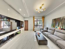 鑫苑汤泉世家 4室2厅 150.89平