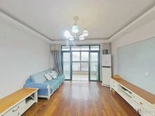 新上阁楼房,130平使用面积,电梯加装中,诚售好谈价,钥匙房