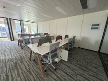 五道口 开放校门 南门 精装修 两面采光 带家具 适合创业者