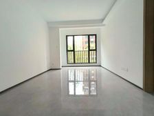 精装修 小三房 商品住宅 南北通透 双卫 低密度社区