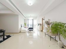 滨江凯旋门三期 全新现房 159平 一线江景三居室 随时参观