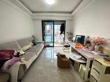 精装修 小三房 次新小区 有电梯 商品住宅 双卫格局