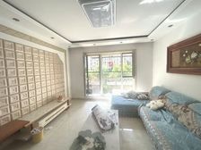 近地铁 交通便利 楼龄新 南北通透 装修好 大两居