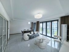 精装修洋房丶大横厅大阳台丶次新小区丶轻轨100 丶上课30