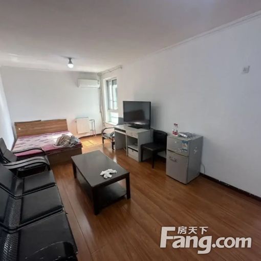  �ڽ�ɳ�ӵ���վ,����ҵȡů��,���й�ů,��ˮ���,��ʱ��ס! 