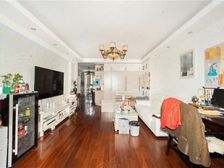 s房,出国急售,小区独有位置好的电梯两房,视野嘎嘎好!