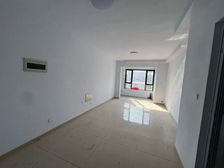 小三居 南北通透 精装修 产权清晰 高楼层视野好 次新房