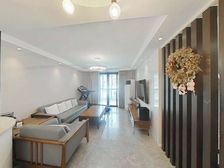 5号线银都站200 ,精装复式三房, ,位置好,满五