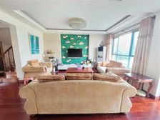 众众新上叠加别墅带大露台!带产权车位!户型南北通透!