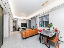 龙华鸿荣源尚峻花园 精装四房 南北通透 满五