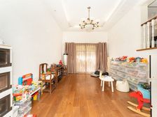 新上好房!地铁口联排别墅!挑高客厅!带地下室送车库!诚意出售