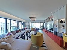 环境优美,价格好谈,品质小区,现代风格,开间大,采光好,學校