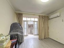 嘉善路地铁口 95年 一梯一户,两南一北 送35平天井大花园