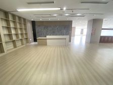 东亭柏庄!锡沪路!二泉路!晶石精装452平多隔断!大落地窗!