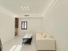 上新 娄山关朝南西边套一门关 送精致奶油装修风格 新地标门口