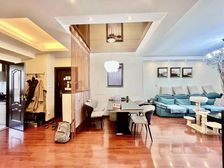 地铁口 商品房电梯总高8楼 顶楼复式 南北通税费各付带阳光房