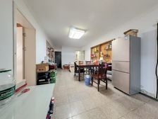 彩香二村 一楼带院子 价格好谈 房东诚意出售 出门地铁口